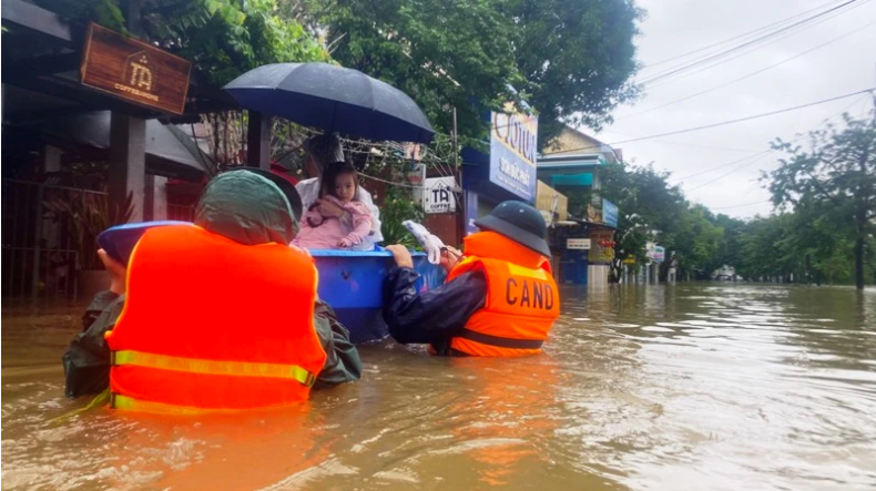 Khu vực miền Trung đề phòng tái ngập do mưa lũ lớn những ngày tới Khu vực miền Trung đề phòng tái ngập do mưa lũ lớn những ngày tới