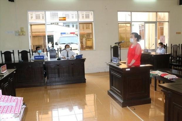 Bị cáo Bạch Thu Loan chiếm đoạt trên 6,5 tỉ đồng bị tuyên án tù chung thân. Nguồn: laodong.vn