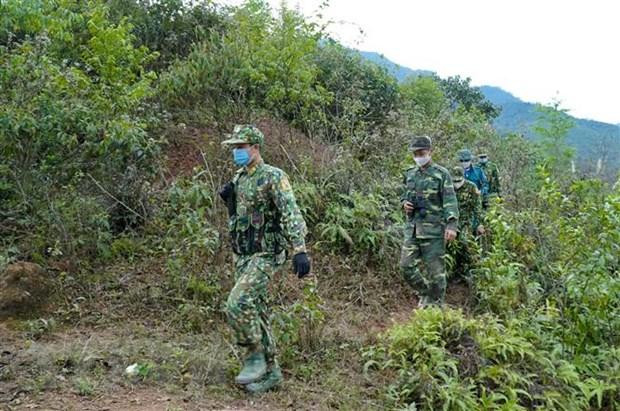 Chiến sỹ Đồn Biên Phòng A Pa Chải tuần tra kiểm soát khu vực biên giới. Ảnh: TTXVN Chiến sỹ Đồn Biên Phòng A Pa Chải tuần tra kiểm soát khu vực biên giới. Ảnh: TTXVN