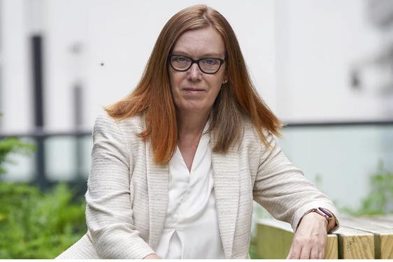 Bà Sarah Gilbert cảnh báo Covid-19 chưa phải đại dịch cuối cùng Bà Sarah Gilbert cảnh báo Covid-19 chưa phải đại dịch cuối cùng