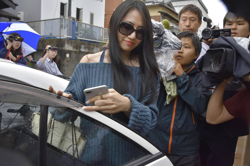 Saki Sudo không có dấu hiệu đau buồn sau cái chết của chồng năm 2018