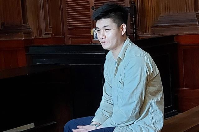 Bị cáo Lê Văn Tú lĩnh án tử hình. Ảnh: Dân Trí Bị cáo Lê Văn Tú lĩnh án tử hình. Ảnh: Dân Trí