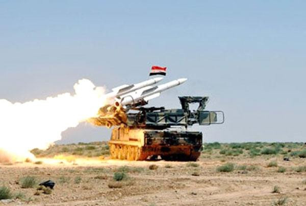 Hệ thống phòng không Buk-M2E khai hỏa. Ảnh minh họa Hệ thống phòng không Buk-M2E khai hỏa. Ảnh minh họa