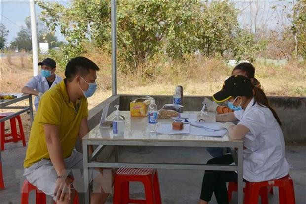 Người dân khai báo y tế. Nguồn: TTXVN