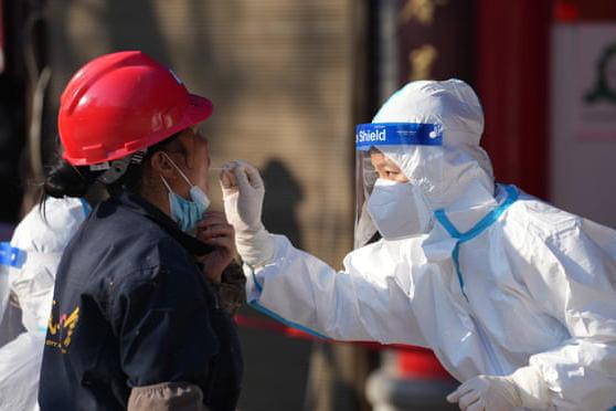 Trung Quốc phong tỏa thành phố 13 triệu dân sau khi ghi nhận nhiều ca nhiễm Covid-19 tại Tây An Trung Quốc phong tỏa thành phố 13 triệu dân sau khi ghi nhận nhiều ca nhiễm Covid-19 tại Tây An