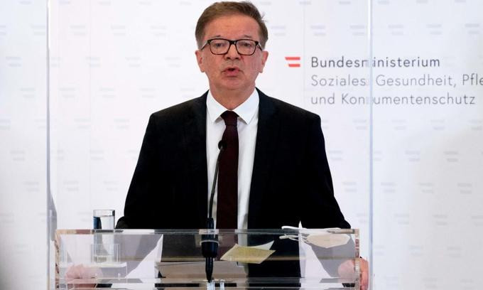 Bộ trưởng Y tế Áo Rudolf Anschober tuyên bố từ chức tại cuộc họp báo ngày 13-4 ở Vienna Bộ trưởng Y tế Áo Rudolf Anschober tuyên bố từ chức tại cuộc họp báo ngày 13-4 ở Vienna