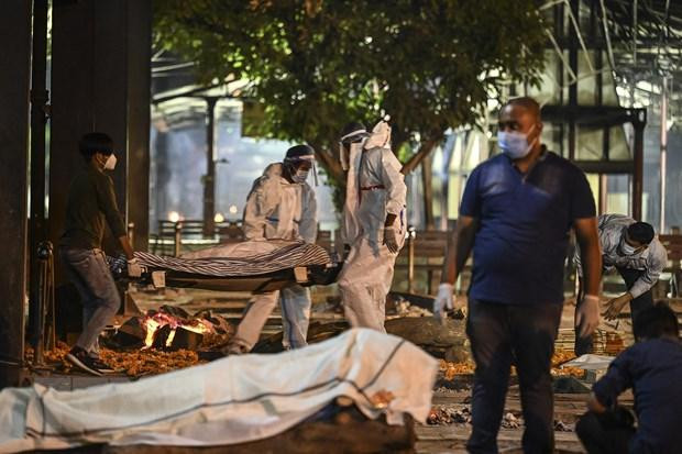 Hỏa táng thi thể bệnh nhân Covid-19 tại New Delhi Hỏa táng thi thể bệnh nhân Covid-19 tại New Delhi