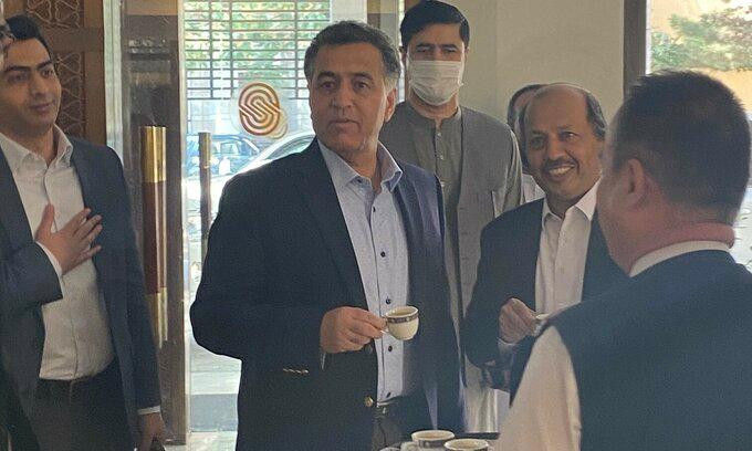 Tổng giám đốc ISI Paiz Hameed (giữa) xuất hiện tại Kabul hôm 4-9-2021