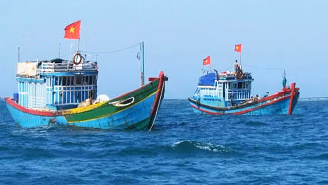 Tàu cá ngư dân Việt Nam vươn khơi bám biển. Ảnh minh họa