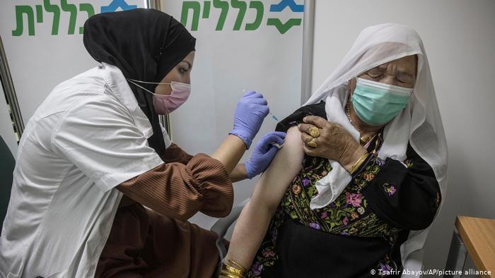 Israel đạt được tốc độ tiêm chủng vaccine Covid-19 nhanh nhất trên thế giới. Israel đạt được tốc độ tiêm chủng vaccine Covid-19 nhanh nhất trên thế giới.