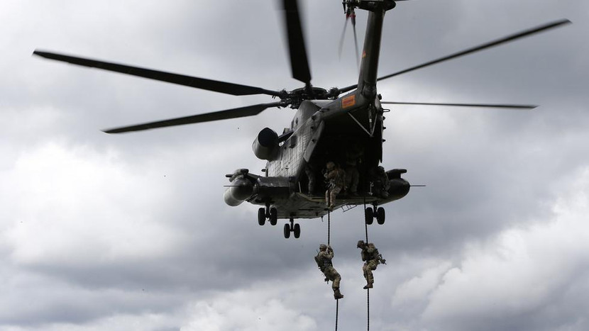 Nhân viên bệnh viện nghi ngờ lính đặc nhiệm Đức là phần tử khủng bố ở Mỹ Nhân viên bệnh viện nghi ngờ lính đặc nhiệm Đức là phần tử khủng bố ở Mỹ