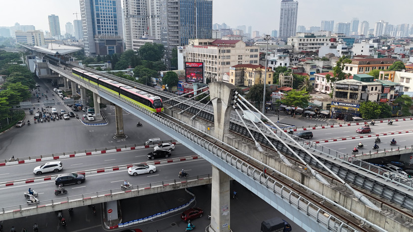 Hà Nội yêu cầu bố trí nơi trông giữ phương tiện cho người dân đi xem các hoạt động diễu binh, hợp luyện dọc tuyến metro Nhổn- Ga Hà Nội