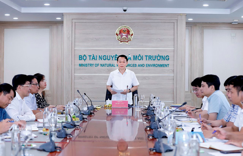 Tân Bộ trưởng Bộ TN-MT Đỗ Đức Duy chủ trì cuộc họp hoàn thiện Nghị định xử phạt vi phạm hành chính trong lĩnh vực đất đai Tân Bộ trưởng Bộ TN-MT Đỗ Đức Duy chủ trì cuộc họp hoàn thiện Nghị định xử phạt vi phạm hành chính trong lĩnh vực đất đai