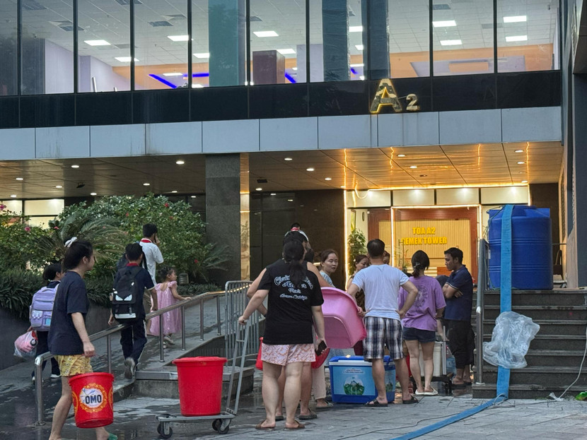 Theo đơn vị cung cấp, nguyên nhân mất nước sạch là do mực nước sông Đà xuống thấp