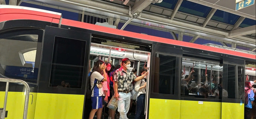 Tàu metro Nhổn- Ga Hà Nội gặp sự cố mất điện vào chiều 24/10/2024