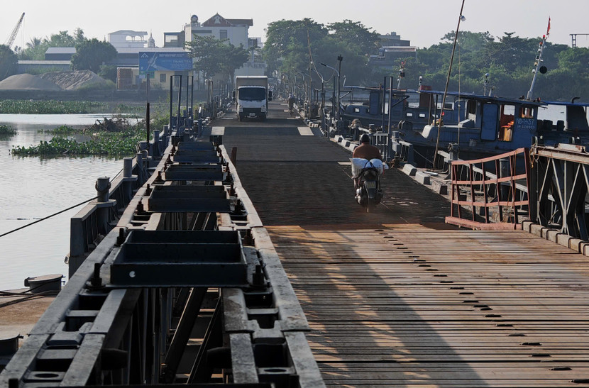 Sáng nay 14/10, cầu phao Ninh Cường đã thông xe trở lại sau 1 tháng gián đoạn