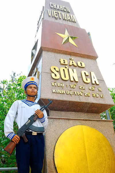 Dành trọn tình yêu cho Trường Sa - biển trời thiêng liêng của Tổ quốc ảnh 11