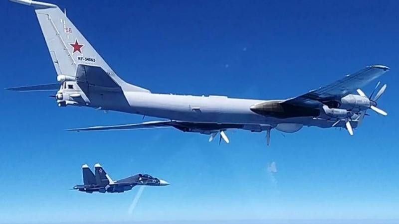 Hai máy bay Tu-142 Nga được phát hiện gần biên giới Mỹ