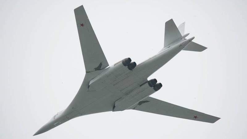 Máy bay ném bom chiến lược Tu-160 của Nga Máy bay ném bom chiến lược Tu-160 của Nga