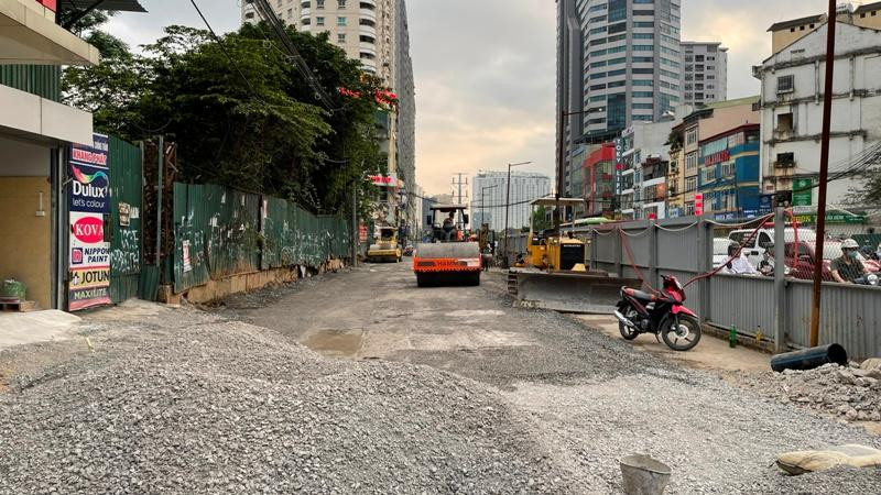 Chấn chỉnh thi công dự án hầm chui Lê Văn Lương để giảm ùn tắc giao thông qua nút giao này