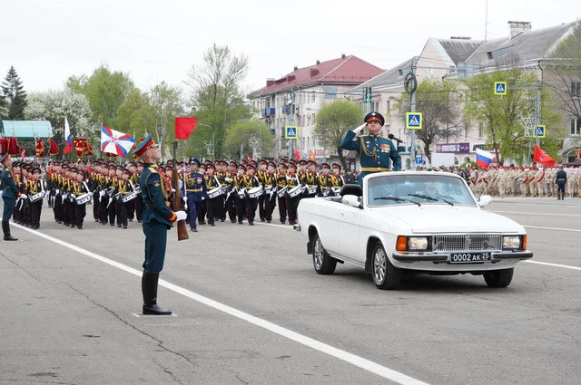 Cuộc duyệt binh tại thành phố Ussuriysk ở vùng Viễn Đông của Nga Cuộc duyệt binh tại thành phố Ussuriysk ở vùng Viễn Đông của Nga