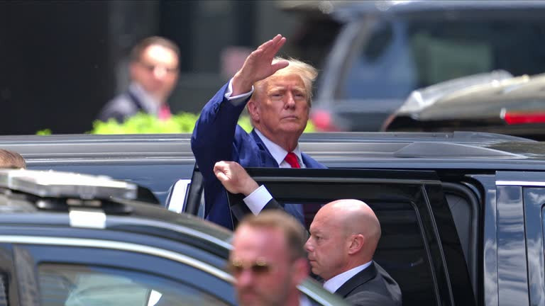 Chuyến thăm của Tổng thống Mỹ Donald Trump tới Nhật Bản, dự kiến sẽ kéo dài trong 3 ngày, bắt đầu từ hôm nay 27-10 Chuyến thăm của Tổng thống Mỹ Donald Trump tới Nhật Bản, dự kiến sẽ kéo dài trong 3 ngày, bắt đầu từ hôm nay 27-10