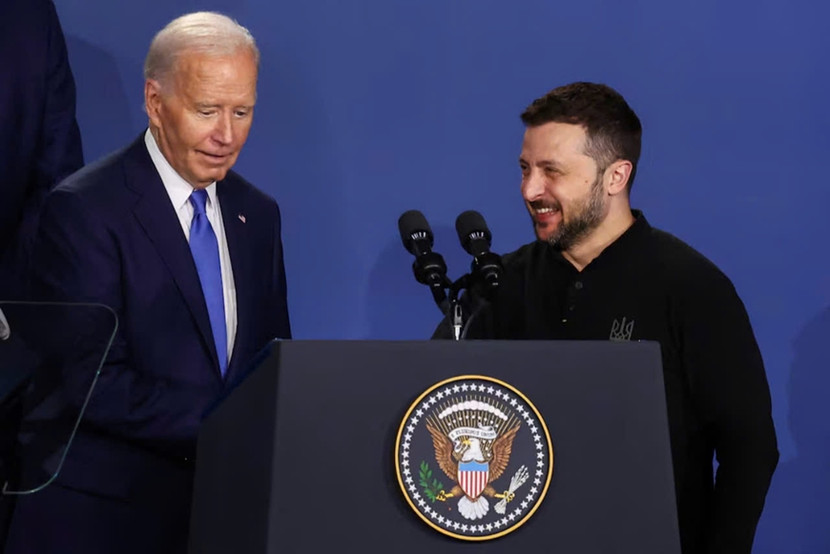 Tổng thống Mỹ Joe Biden và người đồng cấp Ukraine Volodymyr Zelensky