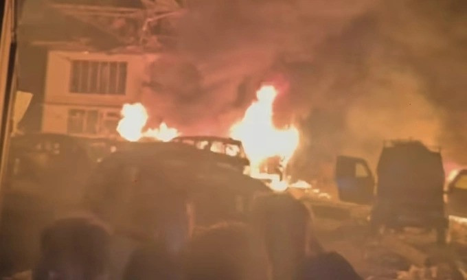 Hiện trường vụ nổ tại một đồn cảnh sát ở Srinagar Hiện trường vụ nổ tại một đồn cảnh sát ở Srinagar