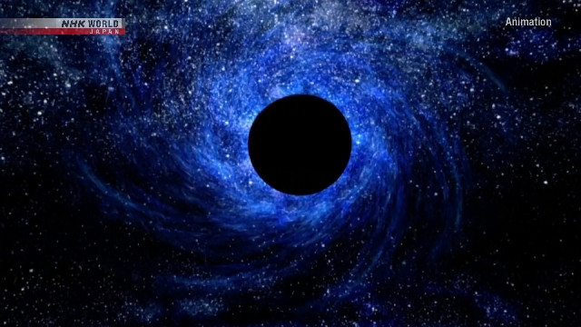 Những lỗ đen này tỏa sáng giống chuẩn tinh khi hút khí và bụi xung quanh Những lỗ đen này tỏa sáng giống chuẩn tinh khi hút khí và bụi xung quanh