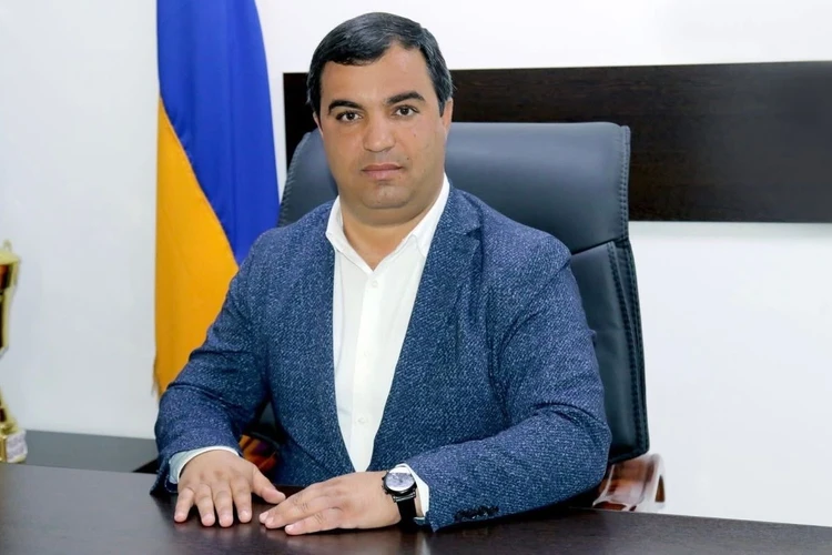 Ông Grigoryan, 42 tuổi, được bầu làm Thị trưởng Parakar vào tháng 4-2025