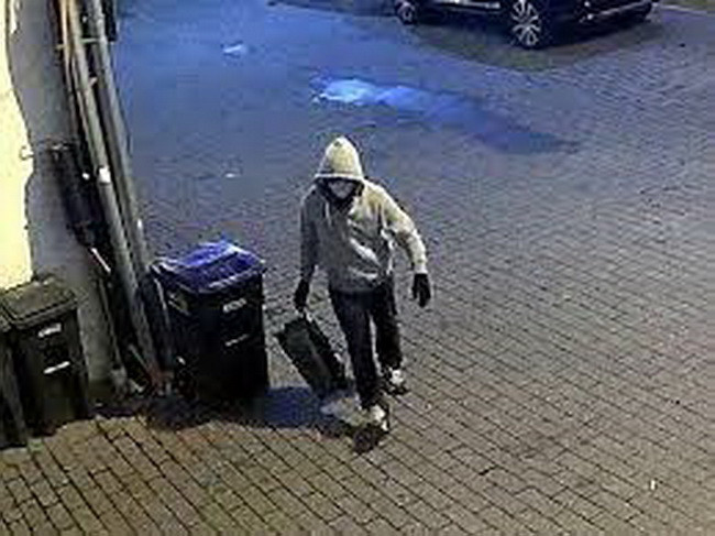 Hình ảnh đối tượng đặt bom ống ngày 5-1-2021