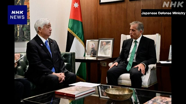Bộ trưởng Quốc phòng Nhật Bản Gen Nakatani và Thủ tướng kiêm Bộ trưởng Quốc phòng Jordan Jafar Hassan
