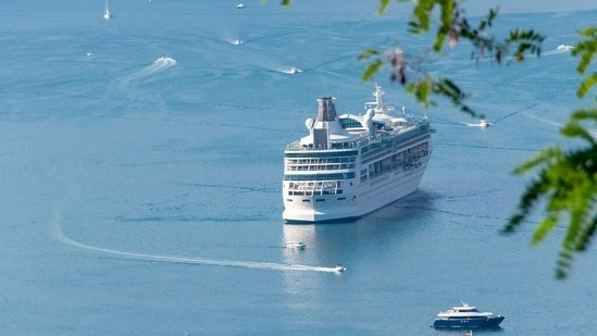 Phà KMP Tunu Pratama Jaya bị chìm gần nửa giờ sau khi rời cảng Ketapang ở Đông Java vào cuối ngày 2-7-2025