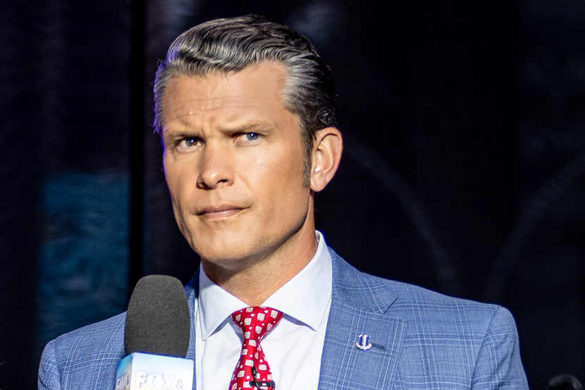 Bộ trưởng Quốc phòng Mỹ Pete Hegseth