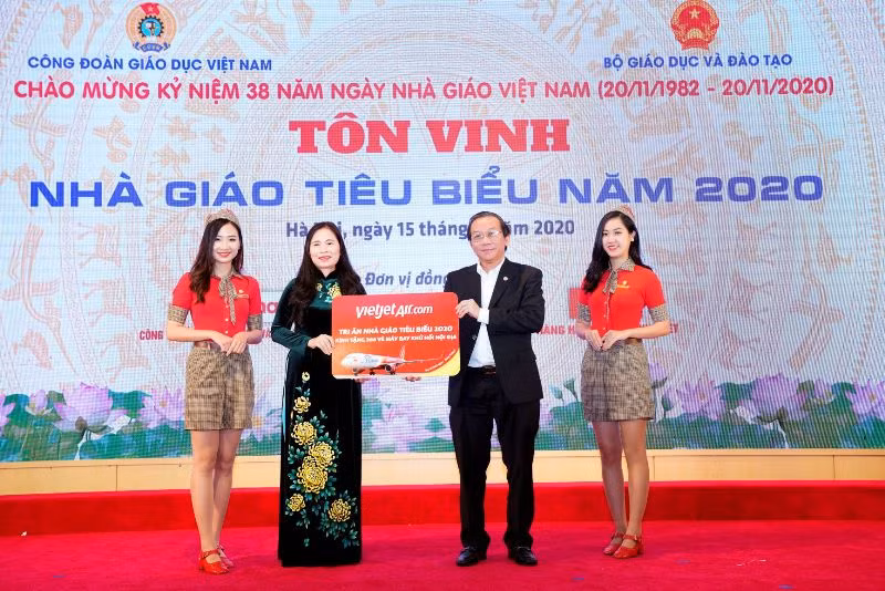Viejet air tri ân các thầy cô nhân ngày Nhà giáo Việt Nam Viejet air tri ân các thầy cô nhân ngày Nhà giáo Việt Nam