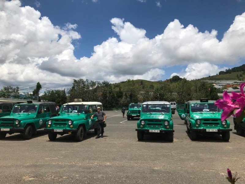 Xe U oát được sử dụng phổ biến để chở khách du lịch ở Đà Lạt Xe U oát được sử dụng phổ biến để chở khách du lịch ở Đà Lạt