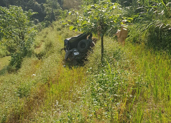 Hiện trường vụ TNGT xe U oát chở khách du lịch rơi xuống vực ở Hà Giang làm 3 người thiệt mạng Hiện trường vụ TNGT xe U oát chở khách du lịch rơi xuống vực ở Hà Giang làm 3 người thiệt mạng