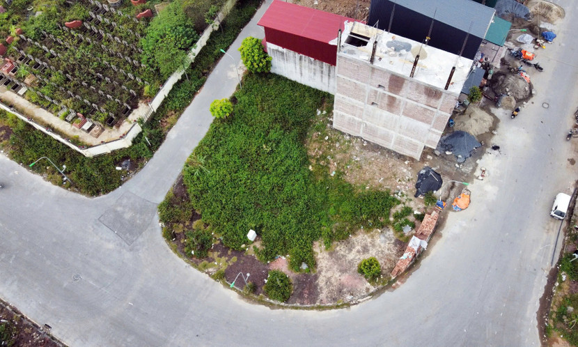 Lô đất trúng đấu giá hơn 260 triệu đồng/m2 có "views" nghĩa trang tại phường Phú Lương, Hà Đông đã được đóng 50% số tiền (ảnh: Đình Phong- TP)