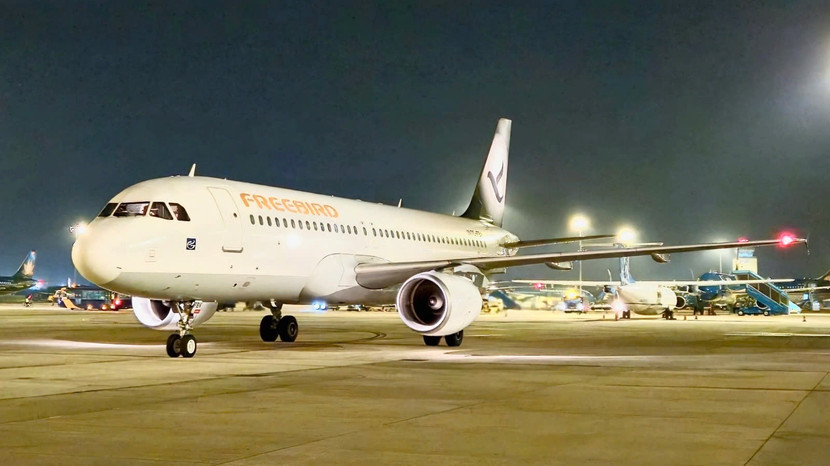 Một chiếc tàu bay thuê ướt của Vietjet hạ cánh tại sân bay quốc tế Tân Sơn Nhất