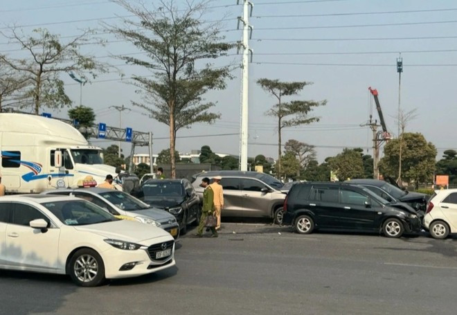 Hà Nội đặt mục tiêu phấn đấu TNGT giảm 5% trên cả ba tiêu chí trong năm 2025