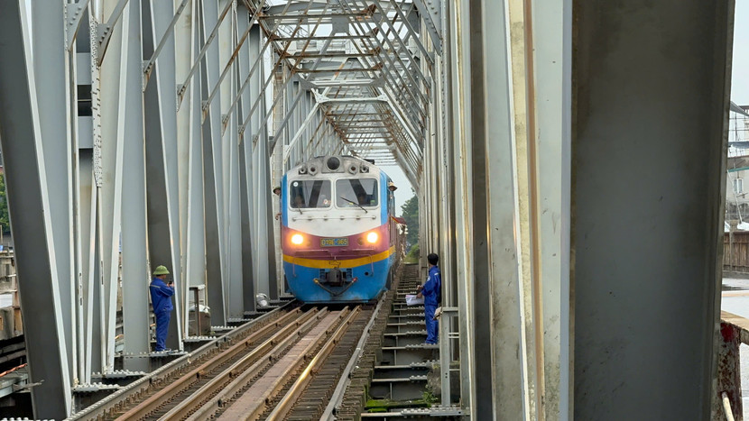 Thử tải cầu Đuống vào sáng nay kết quả cho thấy, an toàn