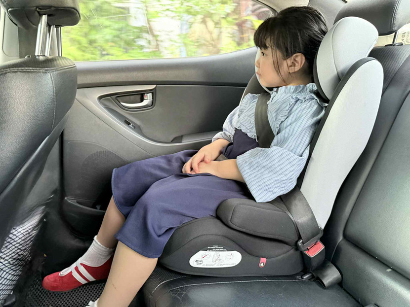 Từ 1-1-2026 chở trẻ em trên ô tô phải có thiết bị đảm bảo an toàn