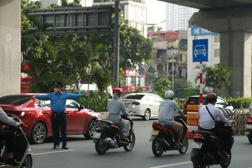 Thời gian đầu thí điểm phân làn, lực lượng chức năng sẽ chủ yếu nhắc nhở để người dân thay đổi thói quen và ý thức