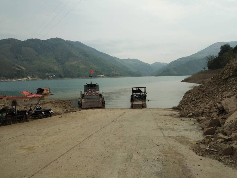 Sơn La kiến nghị xây dựng cầu vượt sông Đà, thay thế bến phà Vạn Yên, huyện Phù Yên Sơn La kiến nghị xây dựng cầu vượt sông Đà, thay thế bến phà Vạn Yên, huyện Phù Yên