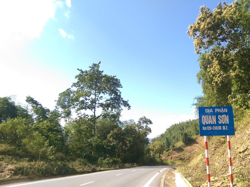 Quốc lộ 217 đoạn qua huyện Quan Sơn, Thanh Hóa Quốc lộ 217 đoạn qua huyện Quan Sơn, Thanh Hóa