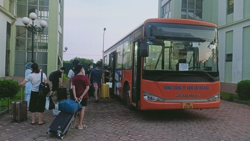 Các công dân F1 đã hoàn thành cách ly tập trung được trở về nơi cư trú Các công dân F1 đã hoàn thành cách ly tập trung được trở về nơi cư trú