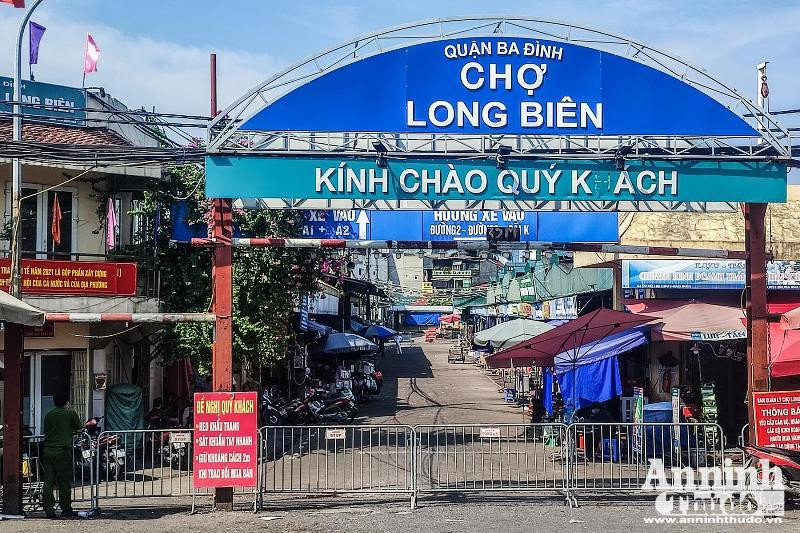 Hiện, nhiều chợ đầu mối nông sản trên địa bàn Hà Nội tạm thời đóng cửa do có ca nhiễm Covid-19 Hiện, nhiều chợ đầu mối nông sản trên địa bàn Hà Nội tạm thời đóng cửa do có ca nhiễm Covid-19