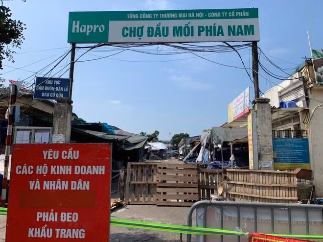 Từ 0h ngày 20/8 tới đây, quận Hoàng Mai cho phép mở cửa trở lại chợ đầu mối phía Nam