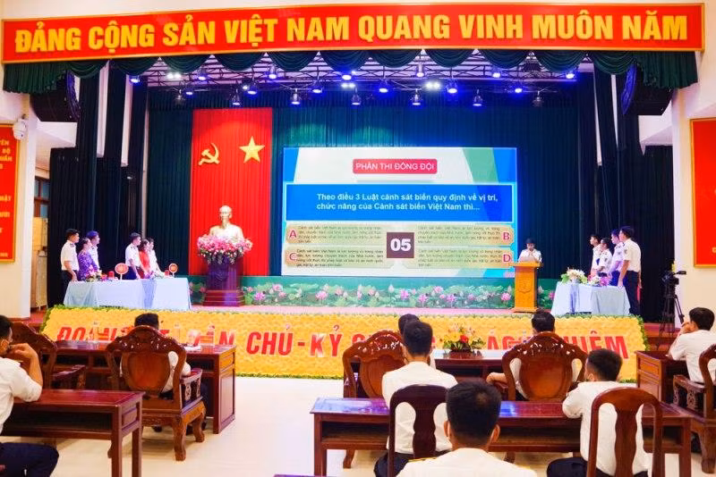 Cuộc thi "Tìm hiểu Luật Cảnh sát biển Việt Nam" được tổ chức dưới hình thức sân khấu hóa tại BTL Vùng Cảnh sát biển 3 năm 2020. Cuộc thi "Tìm hiểu Luật Cảnh sát biển Việt Nam" được tổ chức dưới hình thức sân khấu hóa tại BTL Vùng Cảnh sát biển 3 năm 2020.