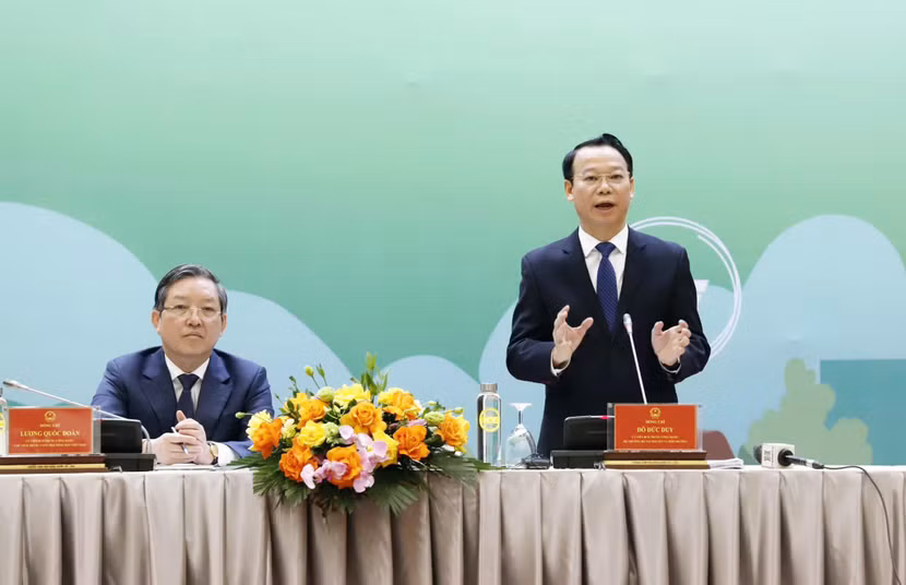 Bộ trưởng Bộ TN&amp; MT Đỗ Đức Duy trả lời nông dân về tình trạng đấu giá đất giá cao tại các huyện ngoại thành Hà Nội